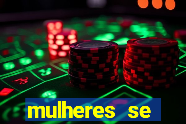 mulheres se exibindo ao vivo